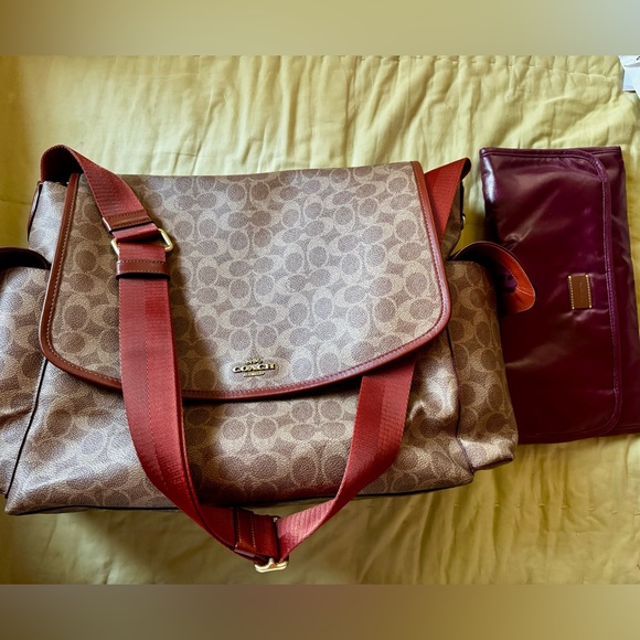 Coach Baby Messenger Bag In Signature Canvas - Picture 4 of 8